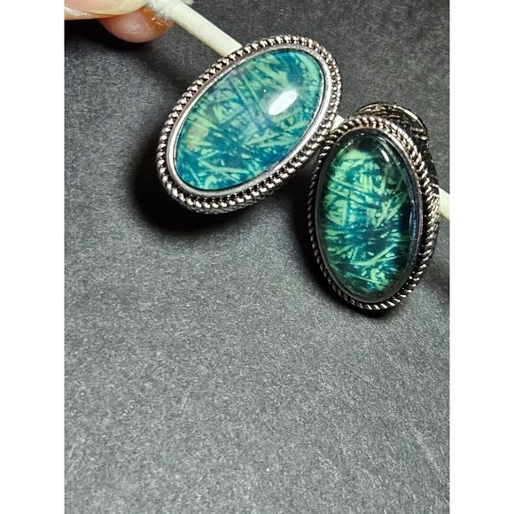 Napier gold tone and silver tone oval green clip on earrings - Picture 6 of 8